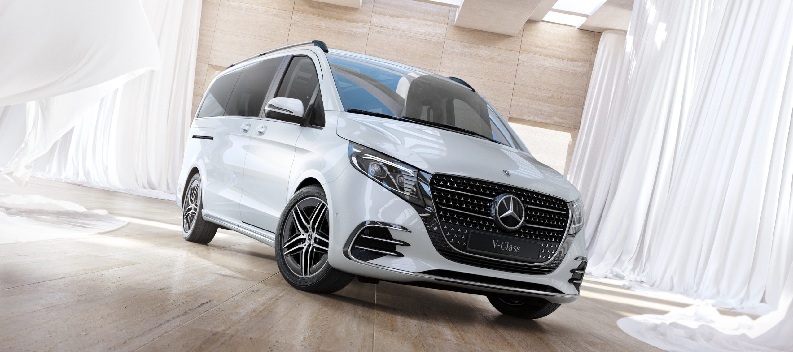 Mercedes-Benz V-Class Hero Angle